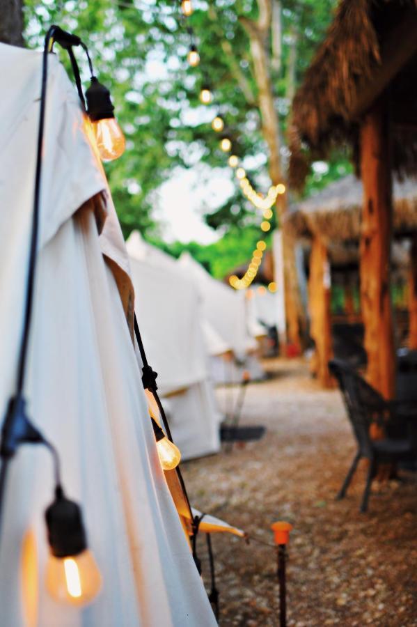 Son'S Guadalupe Glamping Tents - Adorable Riverside Glamping Tents Perfect A Family Getaway! New Braunfels Bagian luar foto